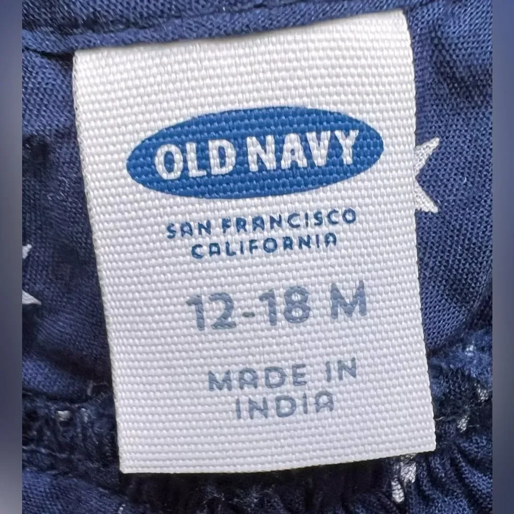 Old Navy Baby Girl’s Sleeveless Ruffle Neck Star Print Tank Top. 12-18 Months.